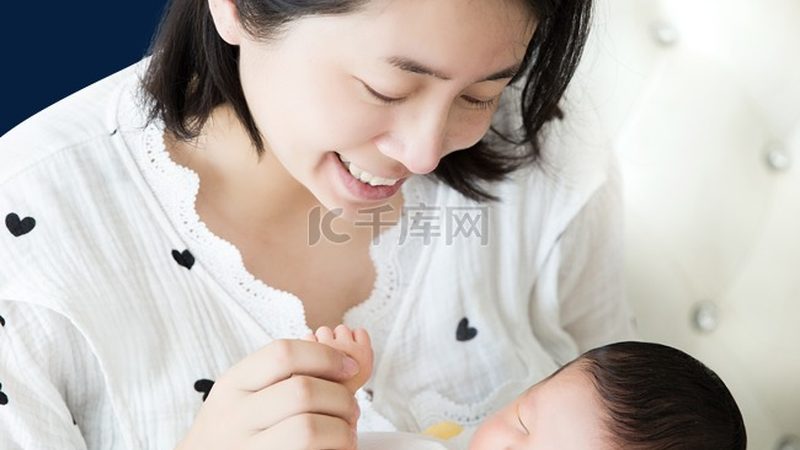 婴儿洗澡防滑垫：安全选择，呵护宝宝第一步